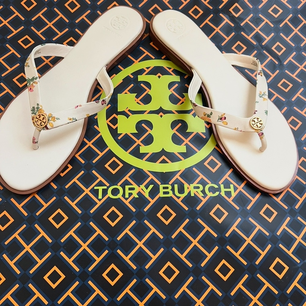 Tory Burch Cream Sandals with Metallic Accents Sz 10.  New without tags & box.